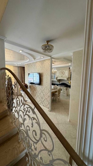 4+-rooms apartment apartment by the address st. Kulikovo pole pl Oktyabrskoy revolyutsii pl (area 292 m²) - Atlanta.ua - photo 3