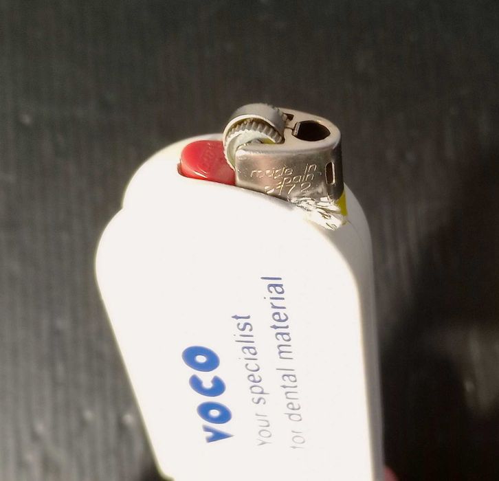 Saca-rolhas Abridor com isqueiro Bic Voco