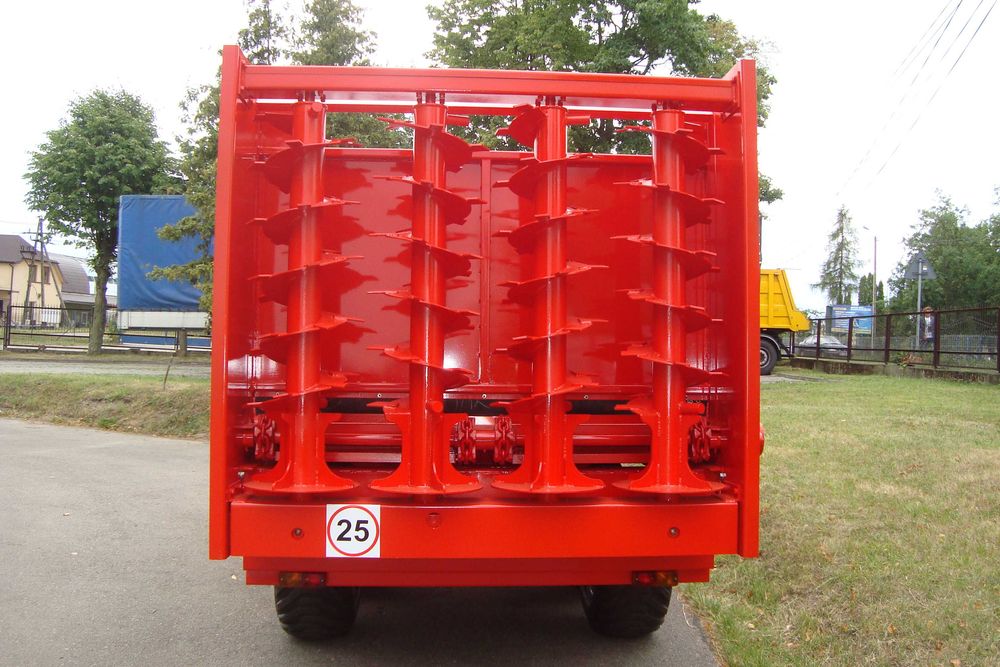 Rozrzutnik obornika TANDEM 8t Tandem,PRODUCENT Rok Produkcji 2025,