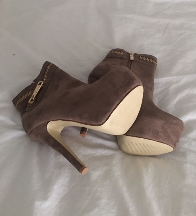 Botas Novas tamanho 37 nunca usadas