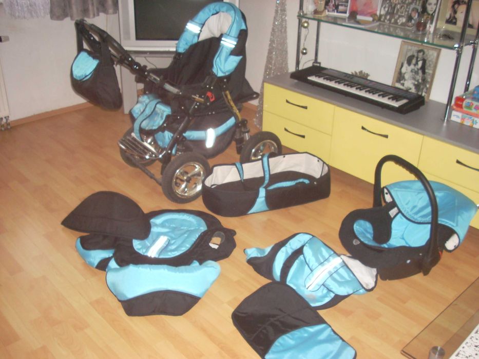 Wózek dziecięcy z akcesoriami