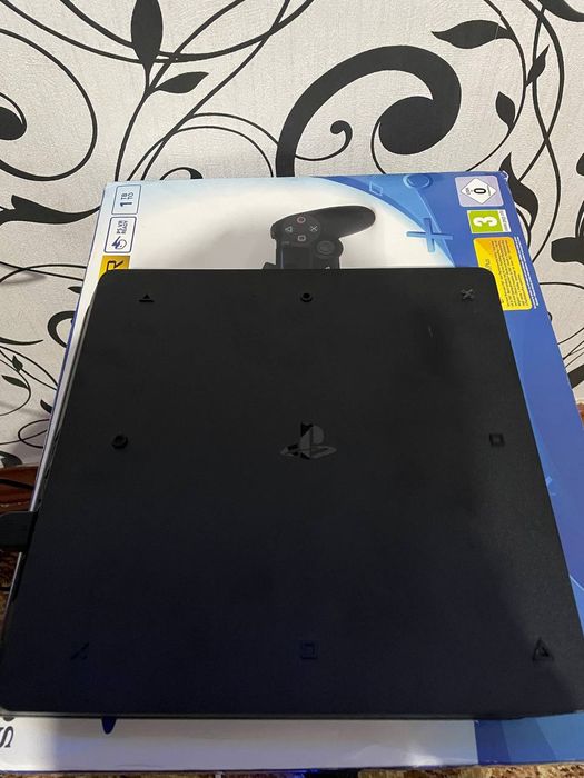 PlayStation 4 Slim PS4 1TB