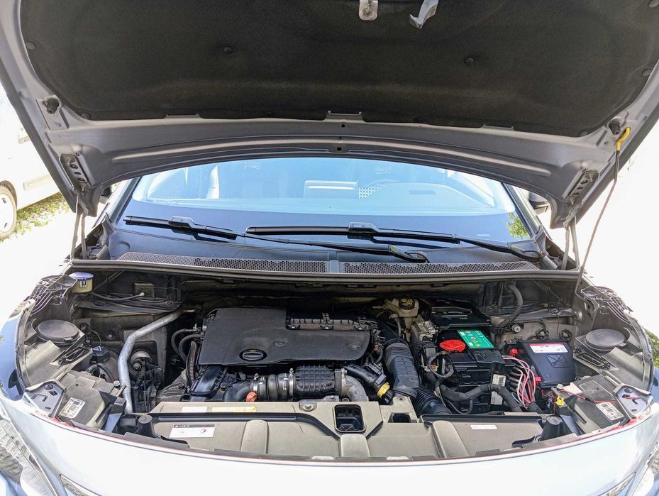 Peugeot 5008 1.6 BlueHDi Business Excutive