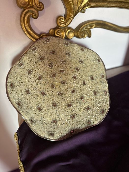 2 peças decorativas usadas como novas