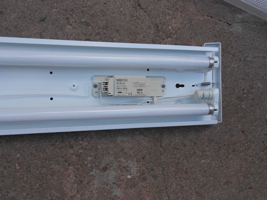 Armadura lampada fluorescente ou led T8 2x1,2m