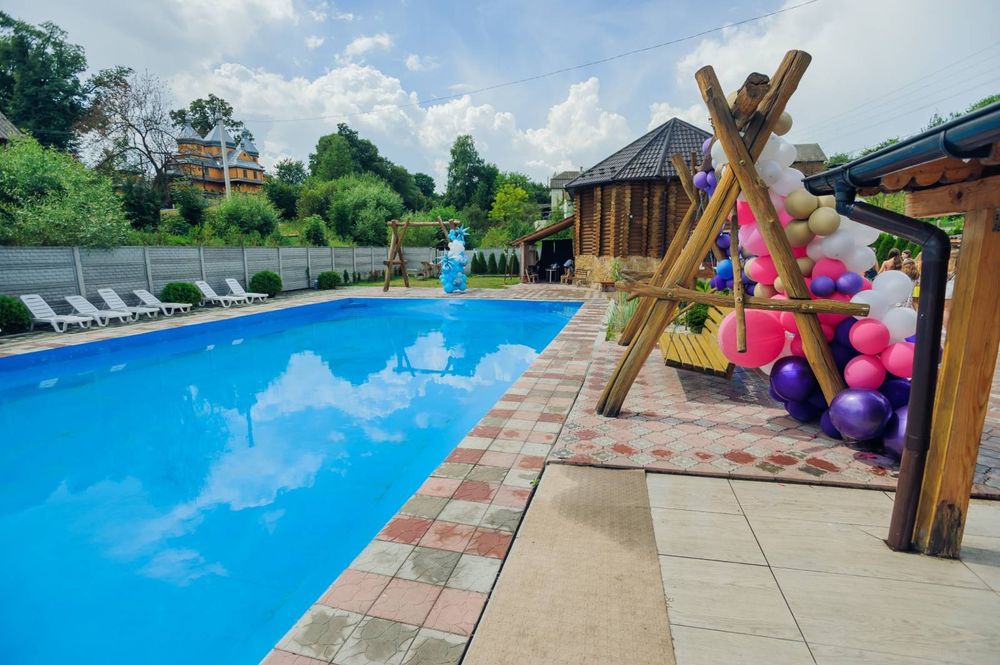 СВІТЛО Є!Будинок подобово, сауна, чан, басейн підігрівом, відпочинок Л