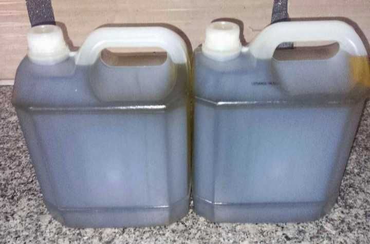 Azeite caseiro de boa qualidade garrafão de 5 litros 25€