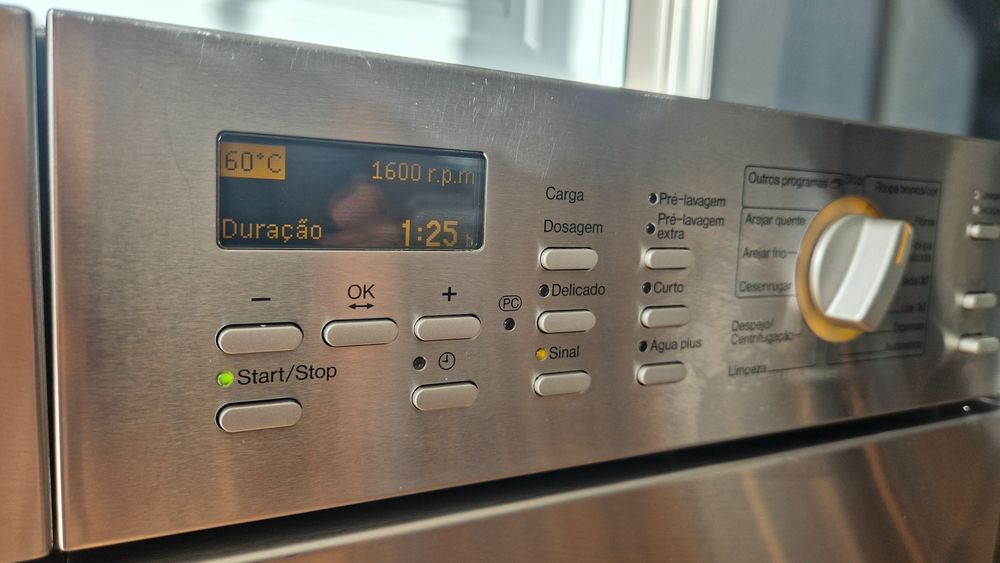 Miele Softtronic WT 2679 - Lavar/secar Roupa - Avariada