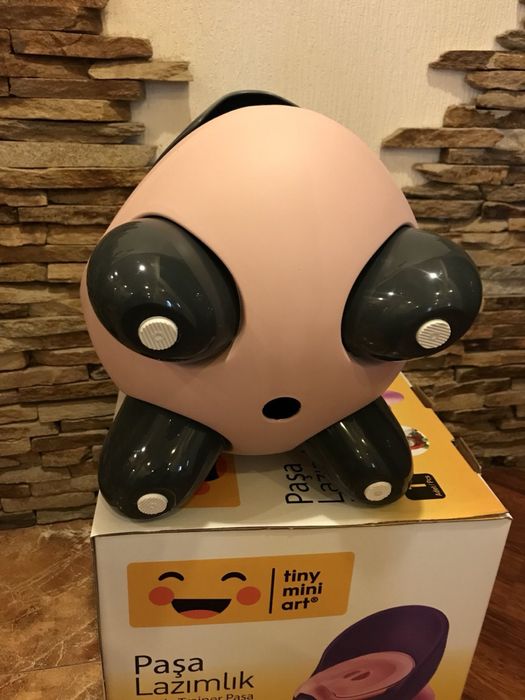 Детский горшок новый на ножках. CM-150 Irak Plastik.