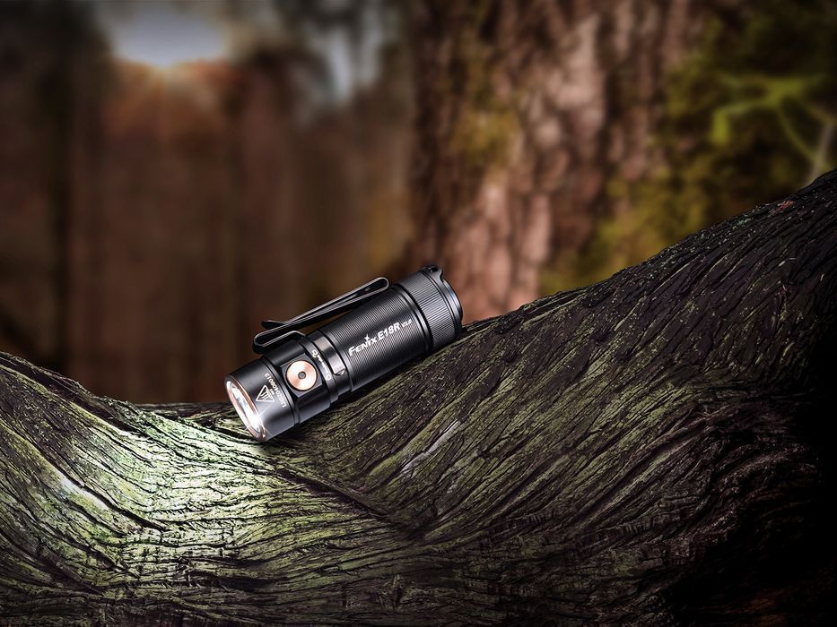 Latarka diodowa Fenix E18R V2.0 (E18R V2.0)