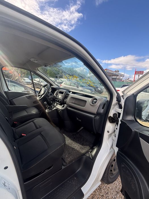 Renault Trafic 3 lugares Fibrada 2016