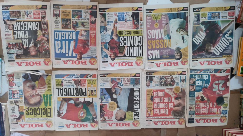 Lote 40 Jornais A Bola de 2002