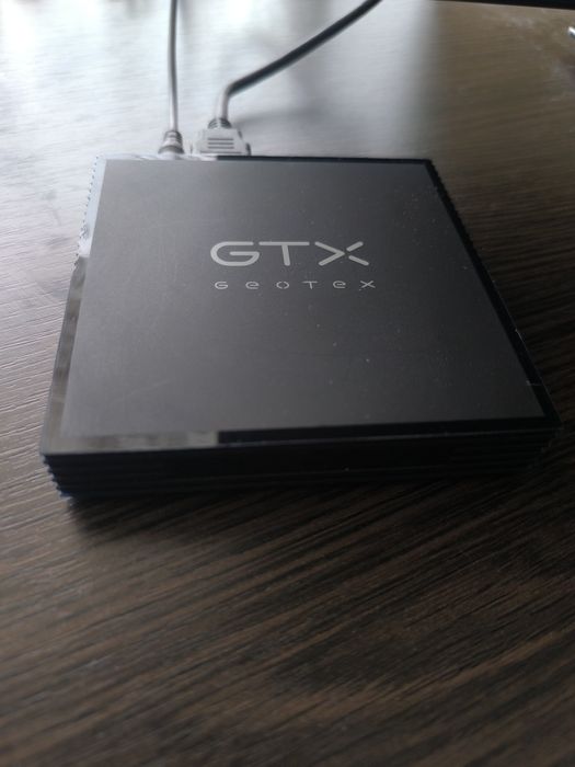 Продам смарт ТВ медиа -плеэр