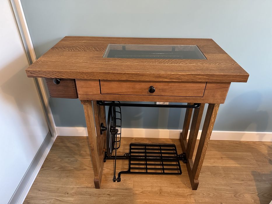 Stolik z maszyny do szycia, Łucznik