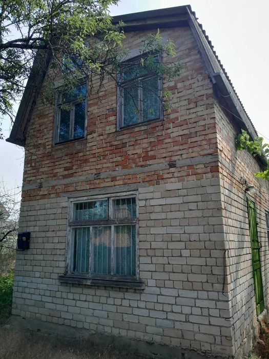 Продам двухэтажный крепкий дом недорого!