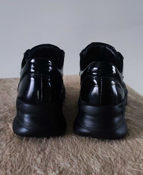 Sneakersy lakierowane czarne CheBello