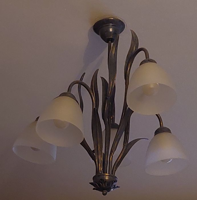 Żyrandol kuty niebiesko złoty