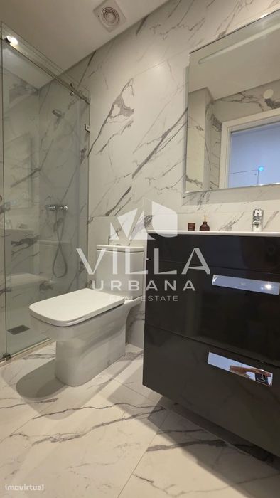 Apartamento T2 c/ Espaço Exterior localizado no Centro de Almada
