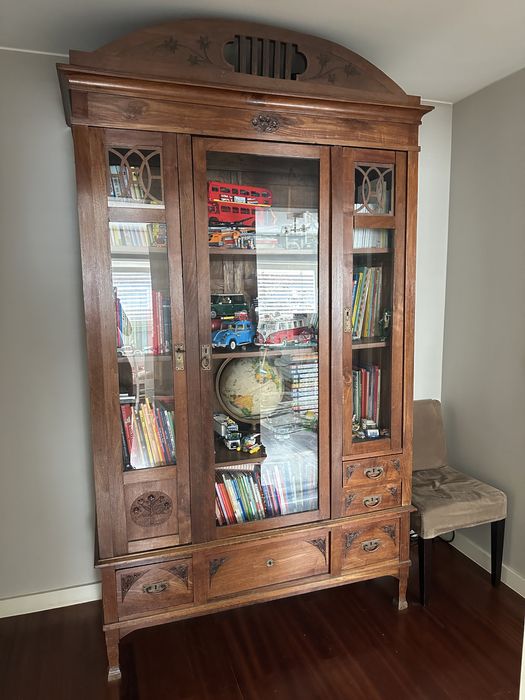 Movel estante vitrine antigo