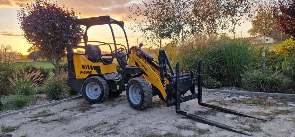 Usluga minitraktorkiem z Glebogryzarka  , ładowarka, minikoparka