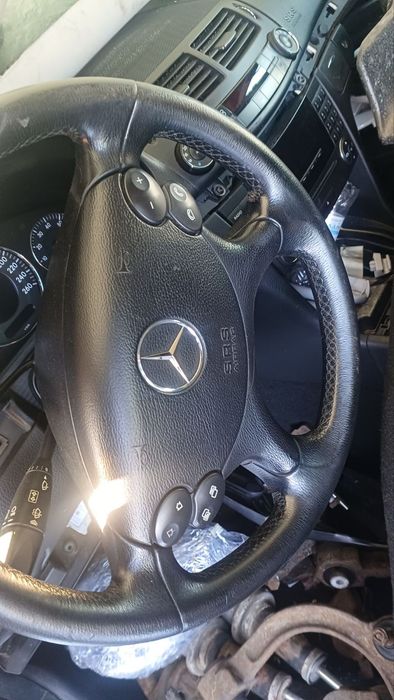 Руль мерседес 211 MERCEDES W211 бампер кермо 210
