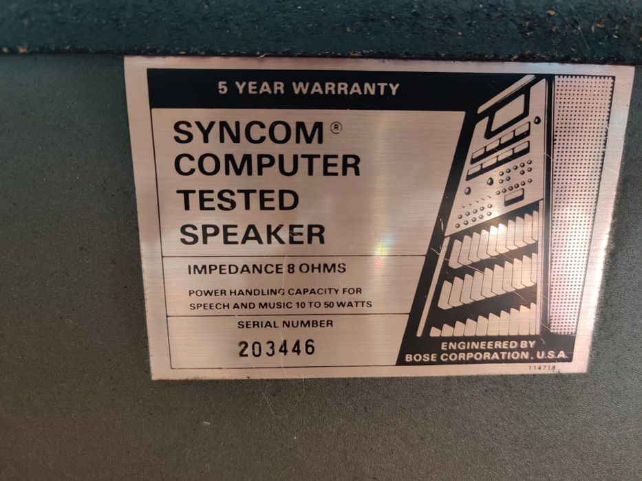 Kolumny z głośnikami Bose komplet