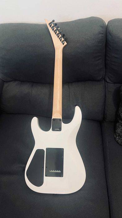 Jackson Guitarra Eléctrica JS11 Dinky AH White