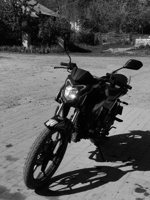 Продам мотоцикл Spark200r16