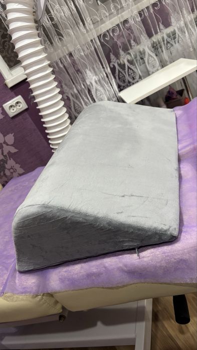 Ортопедична подушка під ноги