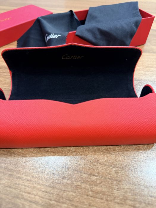 Сонцезахисні окуляри Cartier