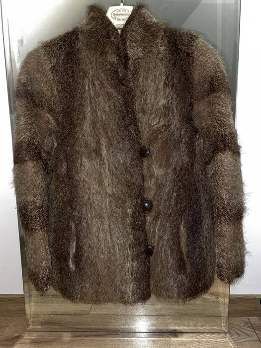 Ciepłe naturalne futro brązowe lubelskie zakłady futrzarskie