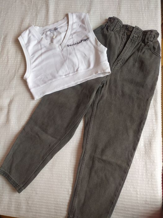 Джинси моми Reserved і безрукавка Bershka