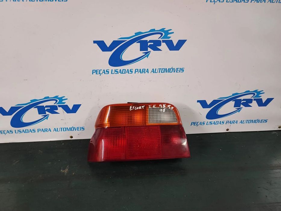 Farolim trás esquerdo Ford Escort 1994