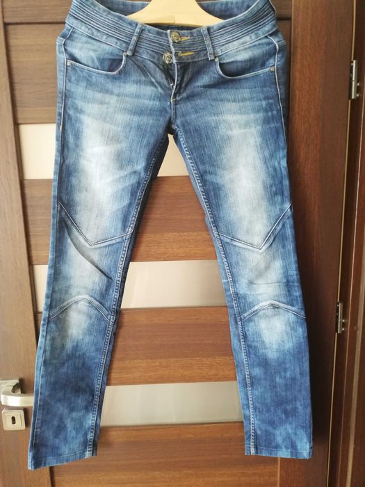 Sprzedam spodnie damskie Firmy Cropp