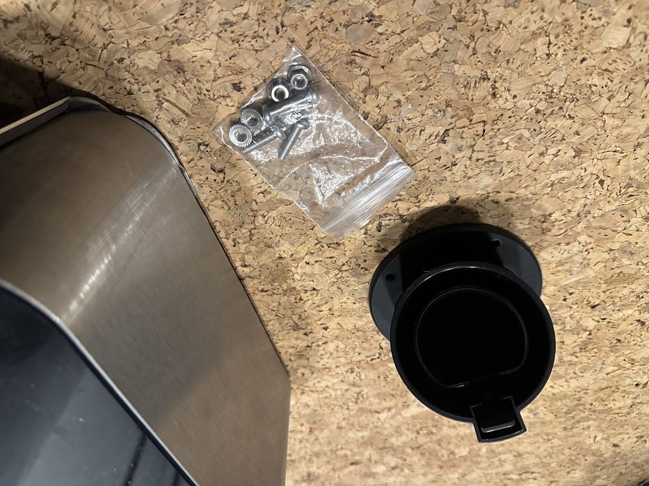 Stacja ladowania juice charger me 22kW