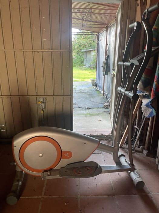 Elíptica para treino cardio – bom estado