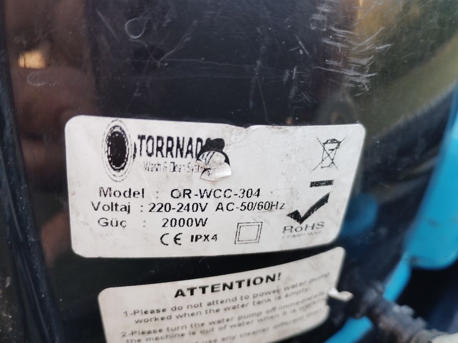 Odkurzacz pioracy Tornado 2000 W