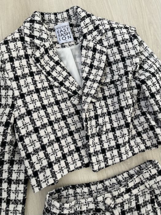 Стильний твідовий костюм шорти і піджак, розмір S, стан ідеальний