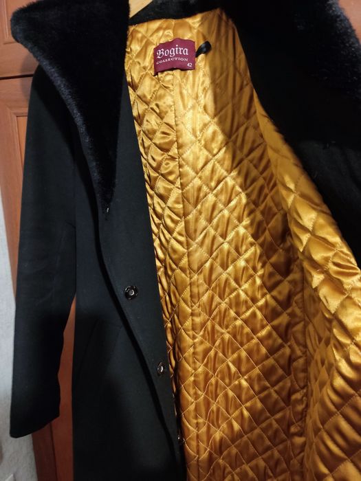 Пальто зимове чорне жіноче 42