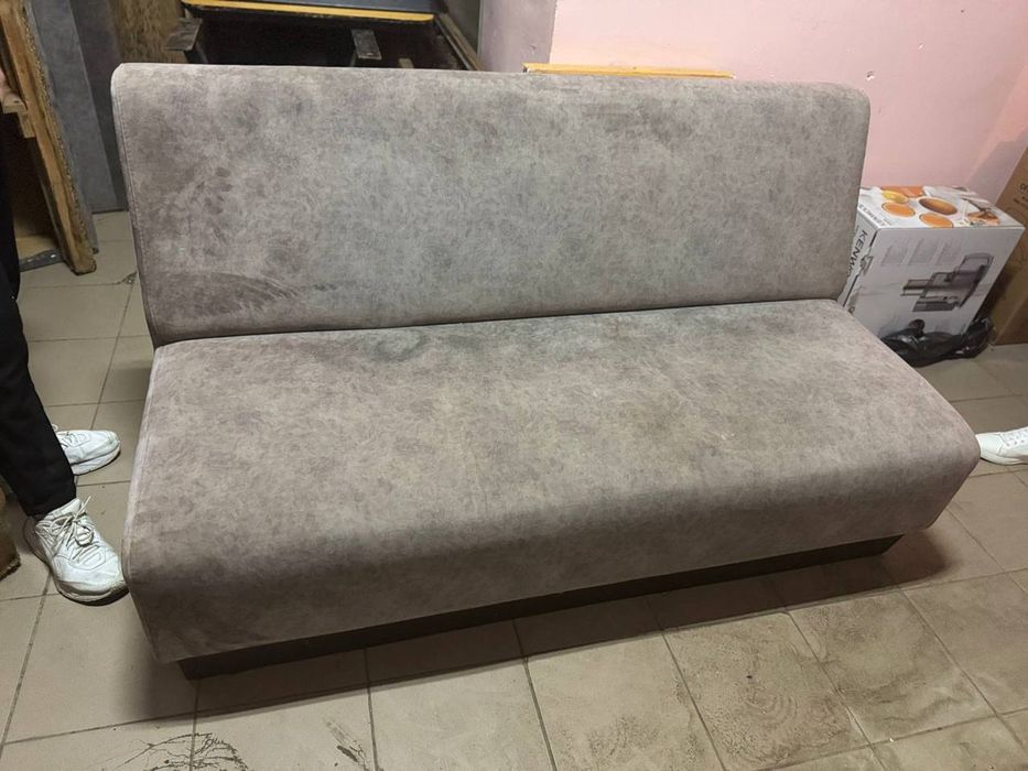 Меблі для ресторан, Диван, Стілець, Ротанг ,Стіл ЛОФТ,