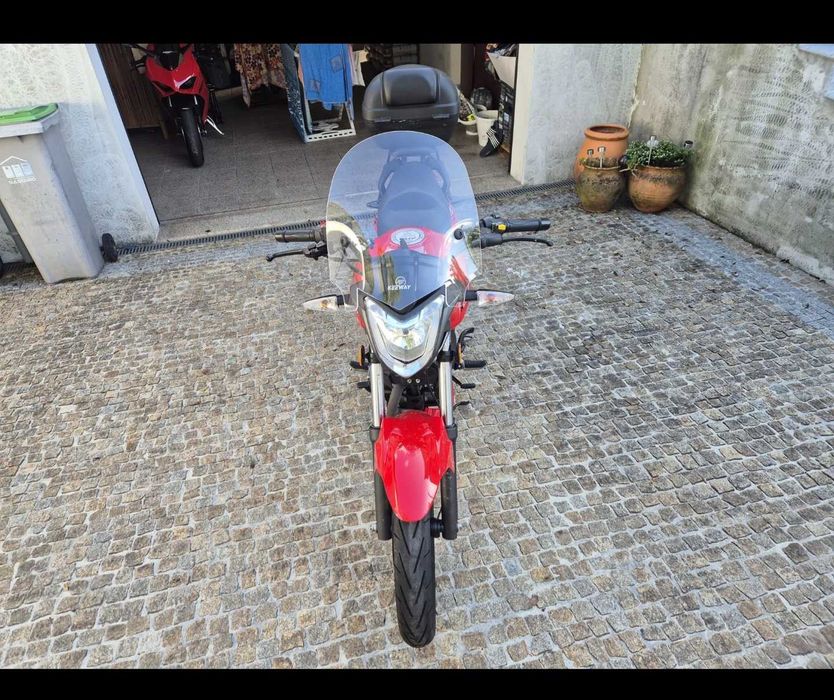 KEEWAY RKS 125 como nova
