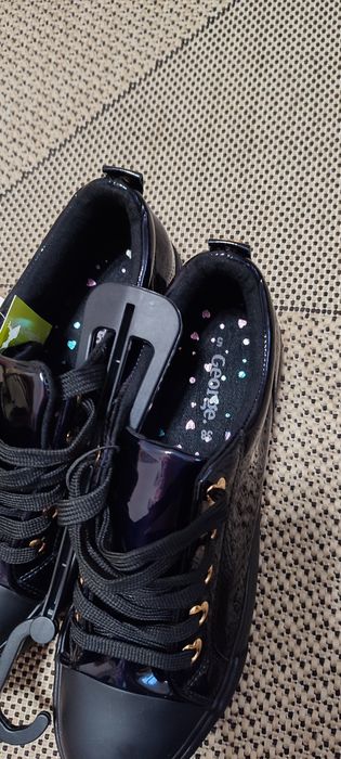 Нові Кеди лакові!