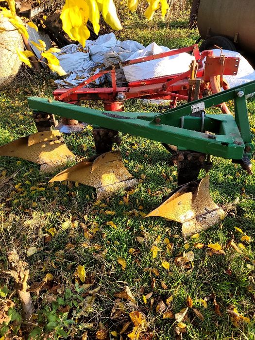 Продам плуг Плн 3.35