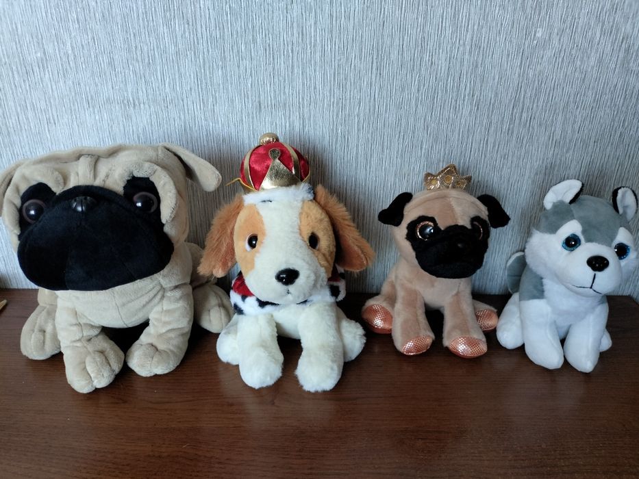 Іграшки собачки.
