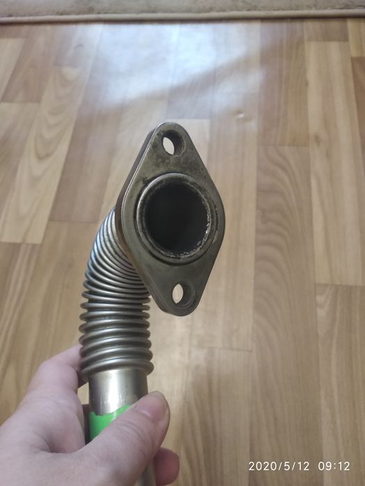 Патрубок шланг   трубка вентиляции карьерных газов EGR