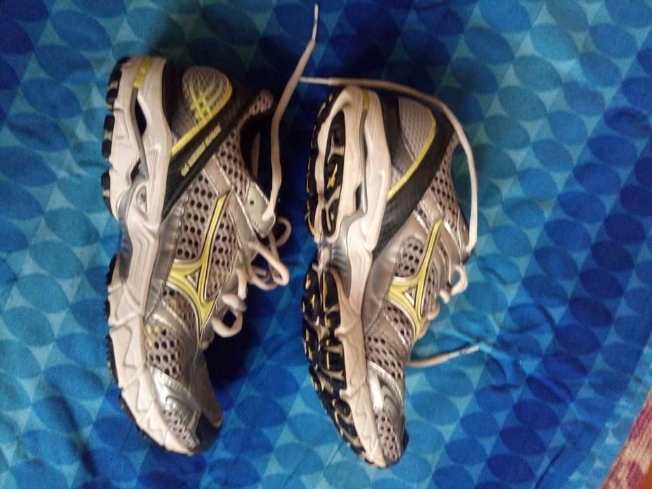 Кросовки. Mizuno р.38.5 (24.5).