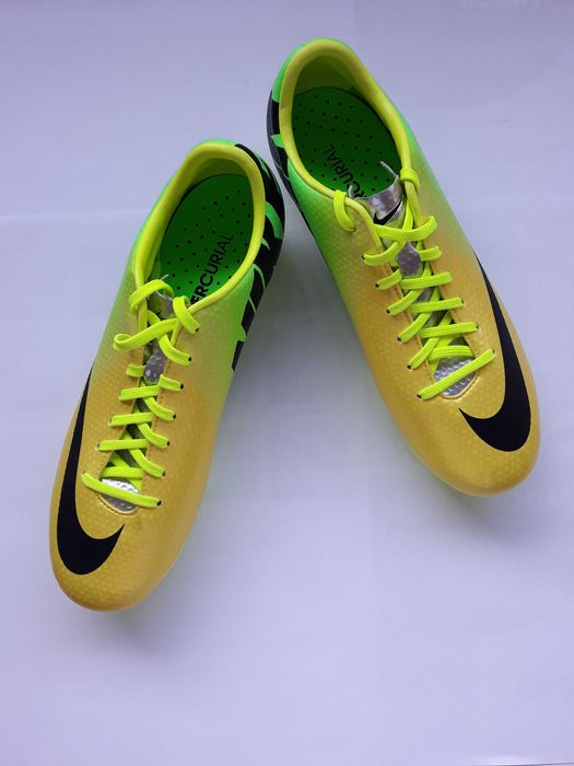 Nike Mercurial Veloce FG - para o número 40,5 - edição em Carbono