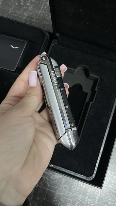 Vertu Constellation Ayxta Steel Aluminium Black Alligator