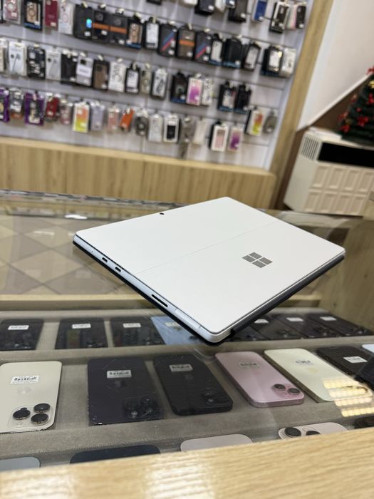 Microsoft Surface 8 PRO i5 8GB/256GB