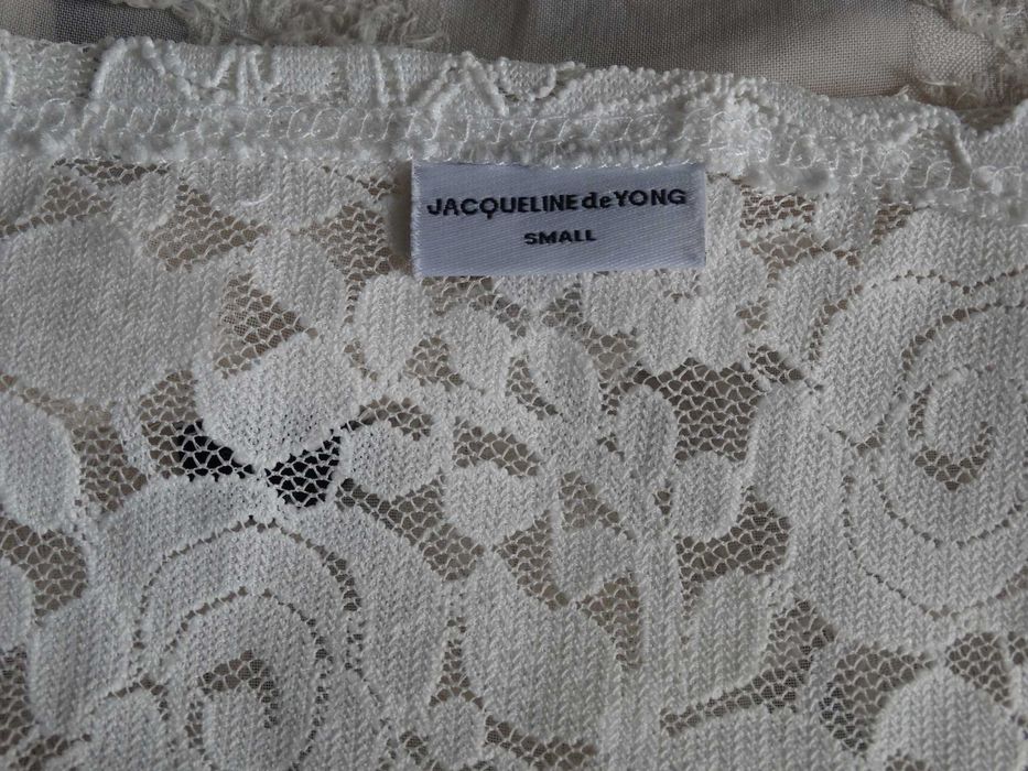 Jacqueline_Fajna koronkowa bluzka do pracy_R.36/38